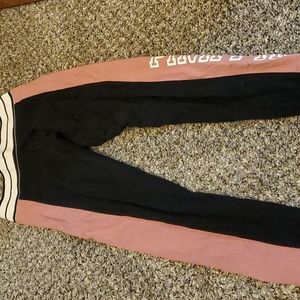 PINK LEGGINGS